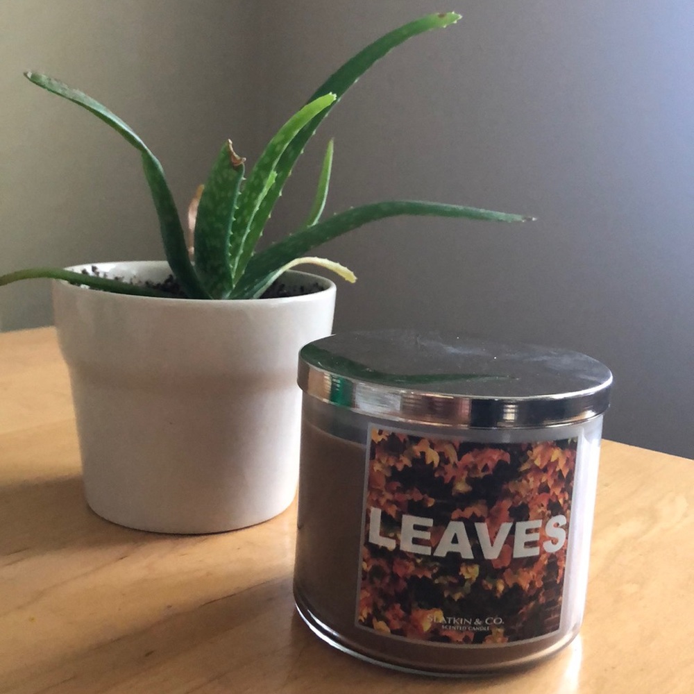 3 wick Leaves Candle / Bath and Body Works